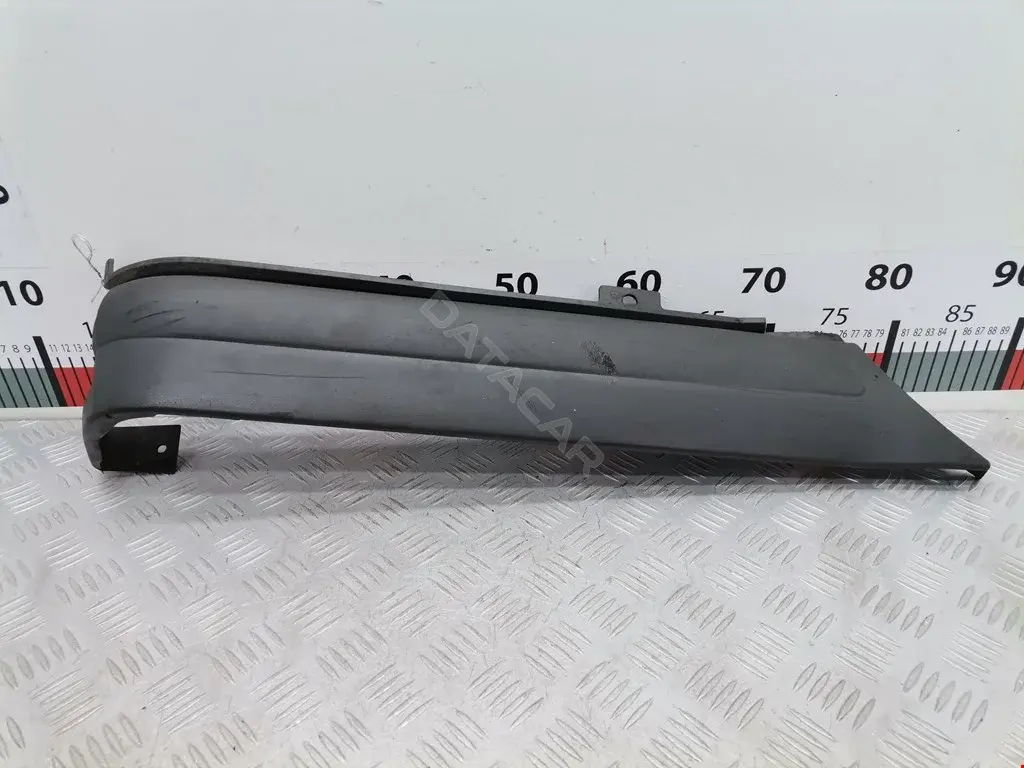 Накладка бампера VC1579397A0W