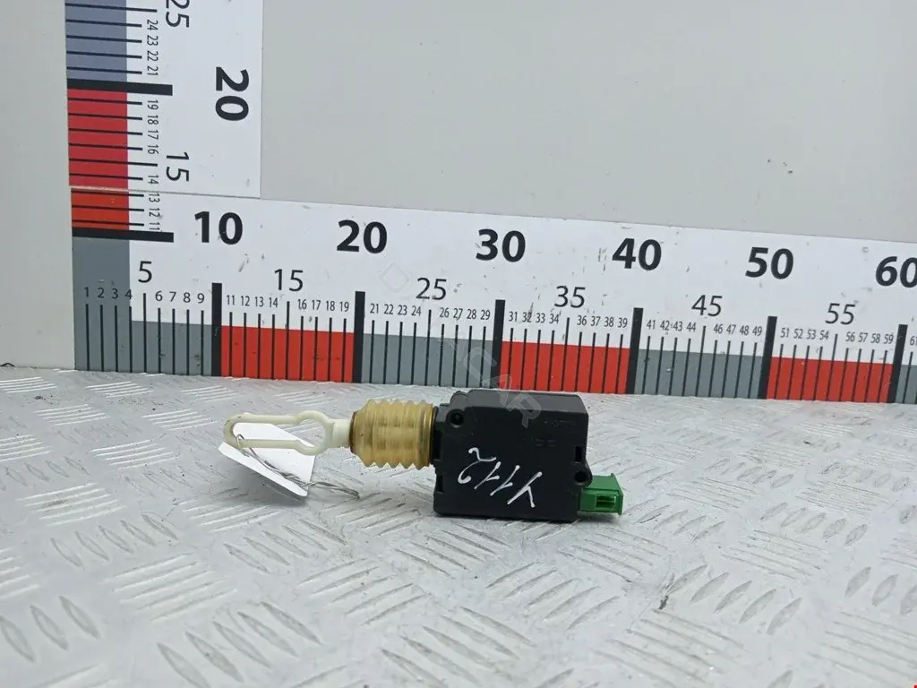 Электропривод багажника 16SKV314, 4B9962115, V10770005