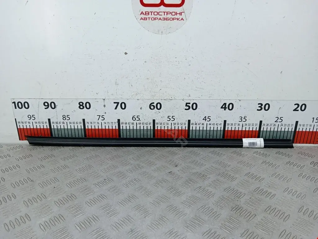 Молдинг двери 8X23F211434