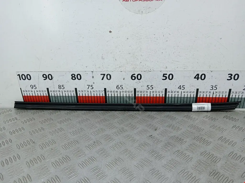 Молдинг двери 8X23F21434