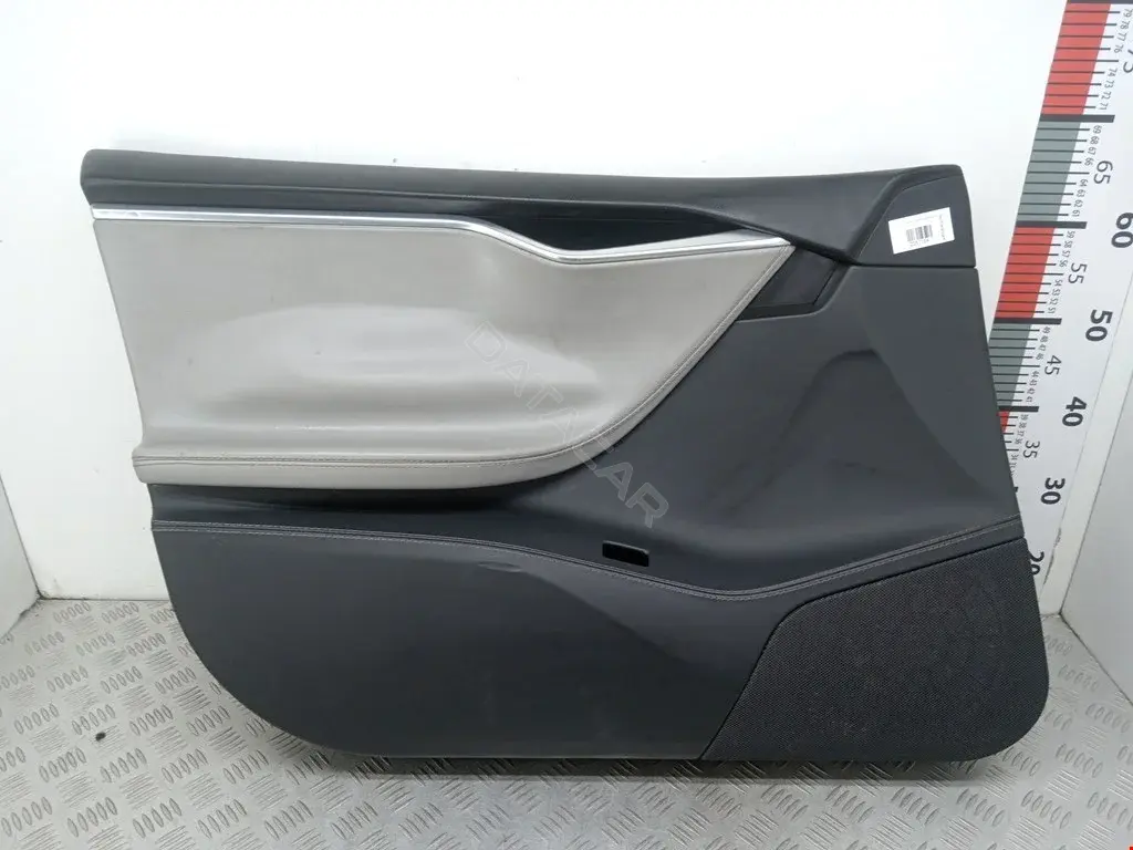 Дверная карта 102858405A