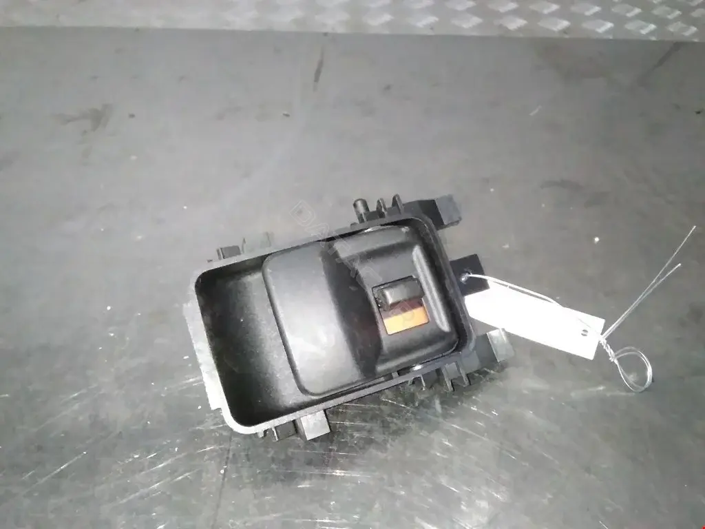 Ручка крышки багажника 1637600061, A1637600061