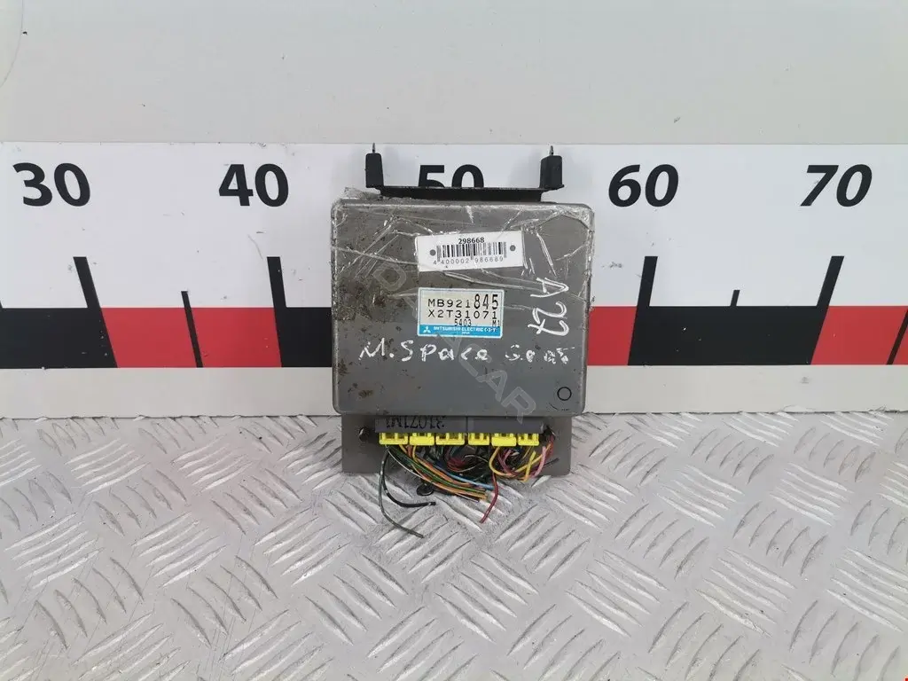 Блок управления АБС MB921845, X2T31071