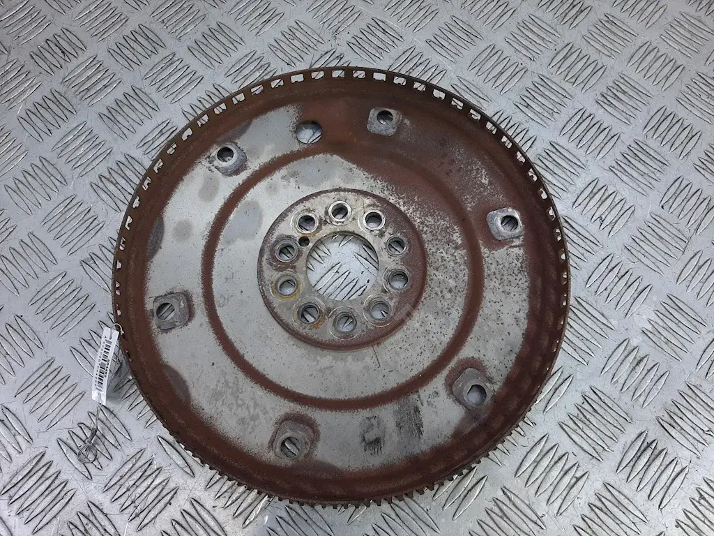 Маховик 30677196