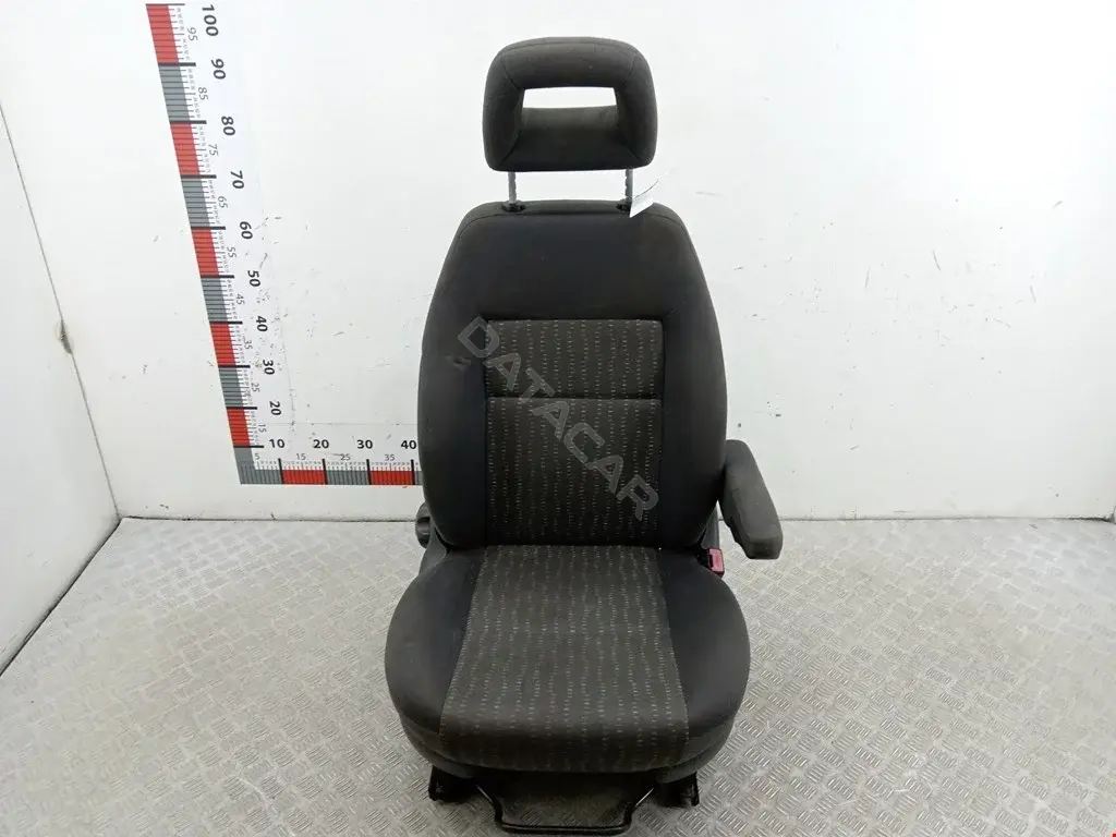 Сиденье 7M3883105F