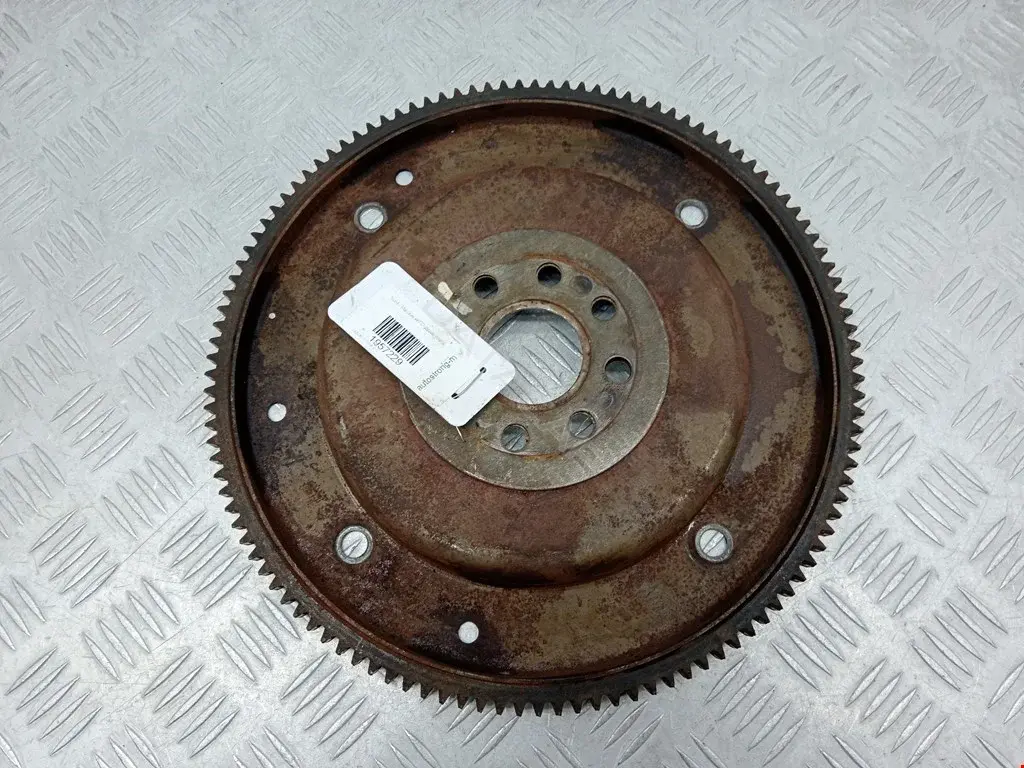 Маховик XR83344