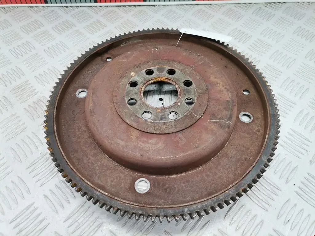Маховик XR83344