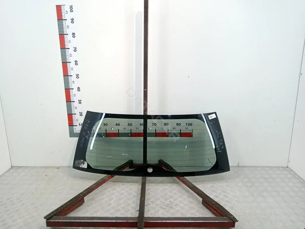 Заднее стекло 43R00351, 8457079J00