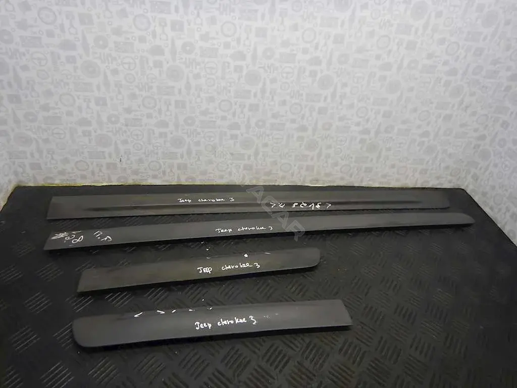Молдинг двери 5GF35HS5AC