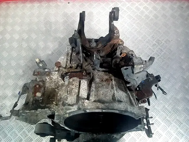 Механическая коробка передач (МКПП) A6121701XP