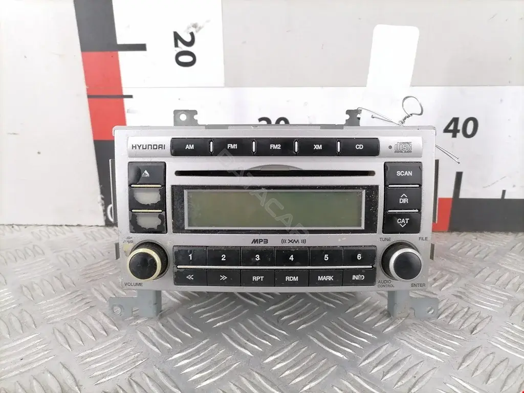 Магнитола 28101244, 961000W001