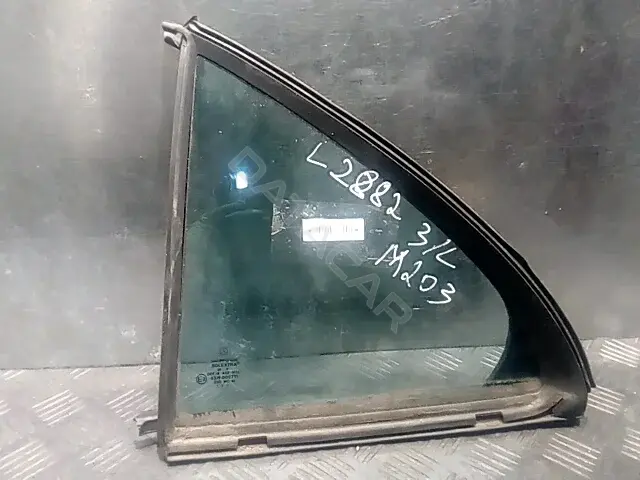 Форточка задняя левая A2037300755