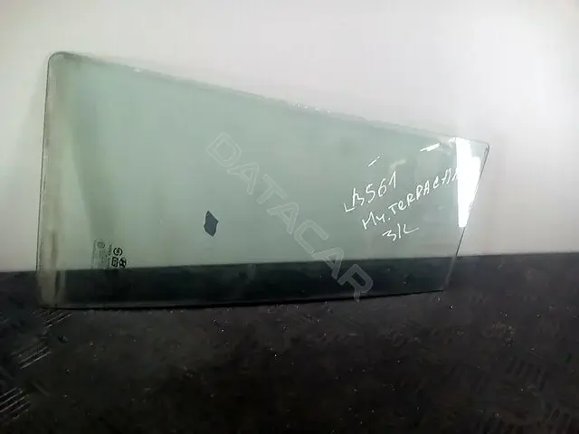 Форточка задняя левая 83935H1000
