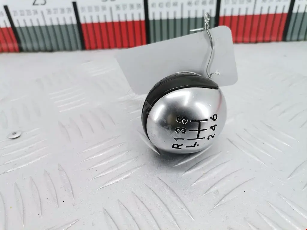 Ручка КПП 1629365