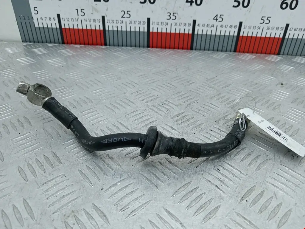 Клемма аккумуляторная 7L0971235