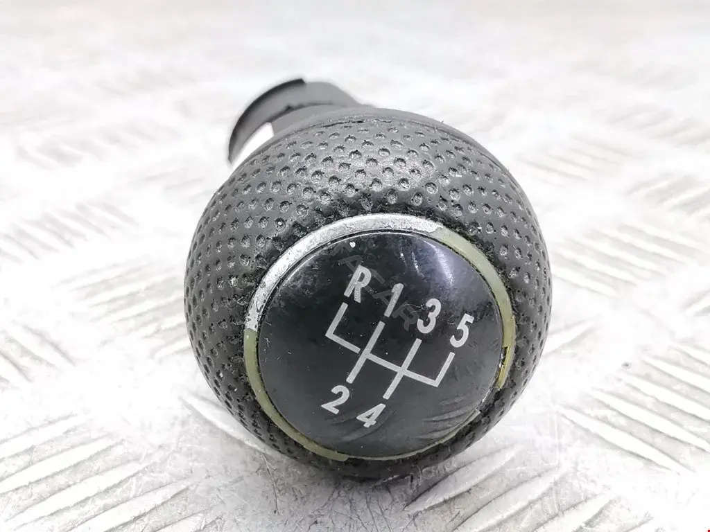 Ручка КПП 1J0711113D