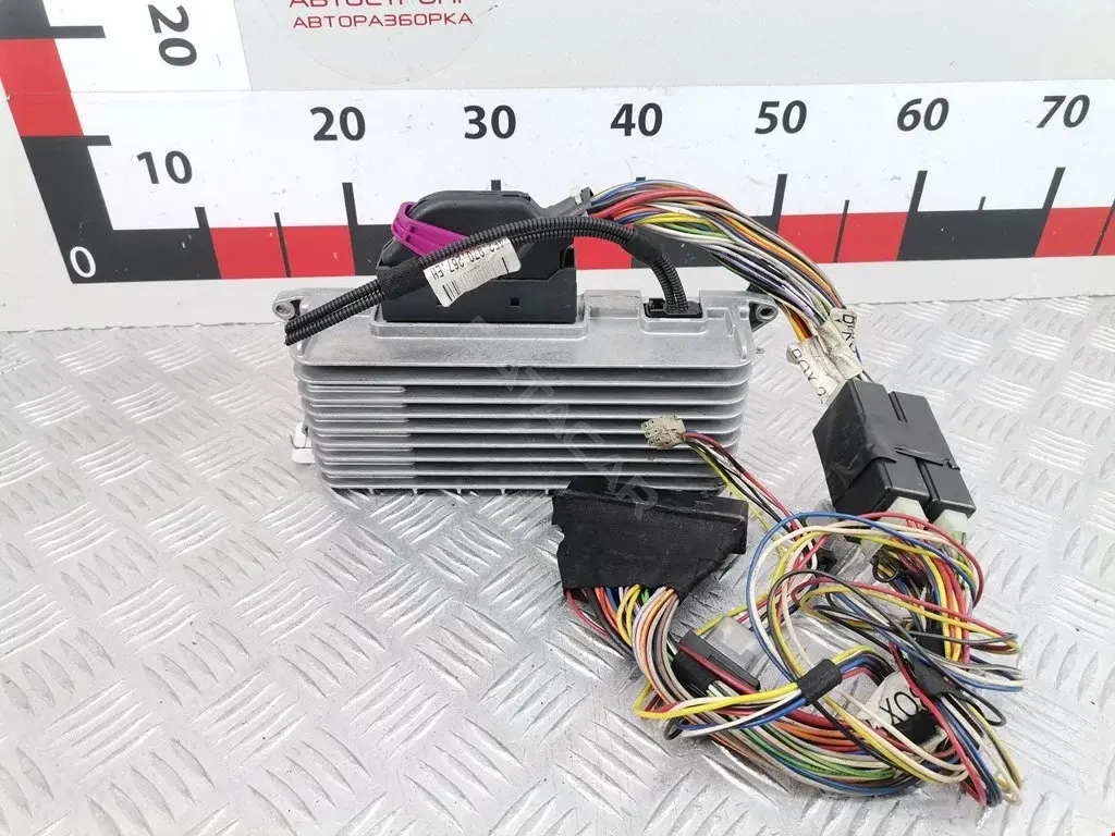 Усилитель музыкальный 4F0035223K, 4F0910223H
