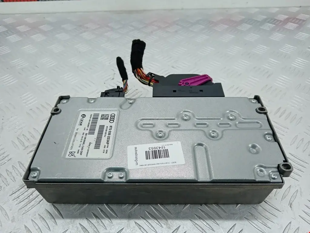 Усилитель музыкальный 8T0035223AP