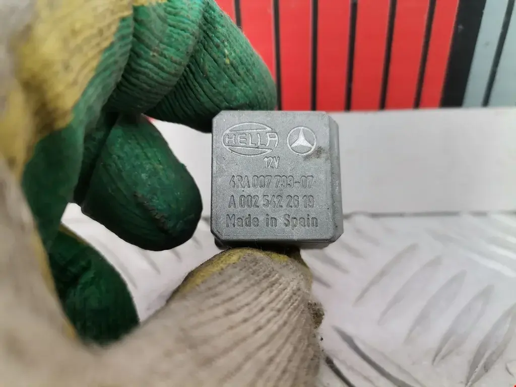 Многофункциональное реле 0025422619, 0242400, 4RA007793-07