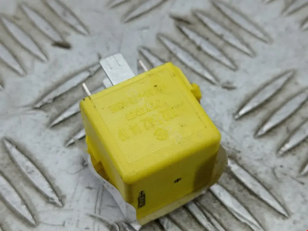 Многофункциональное реле A0025491419, V23134A52X335
