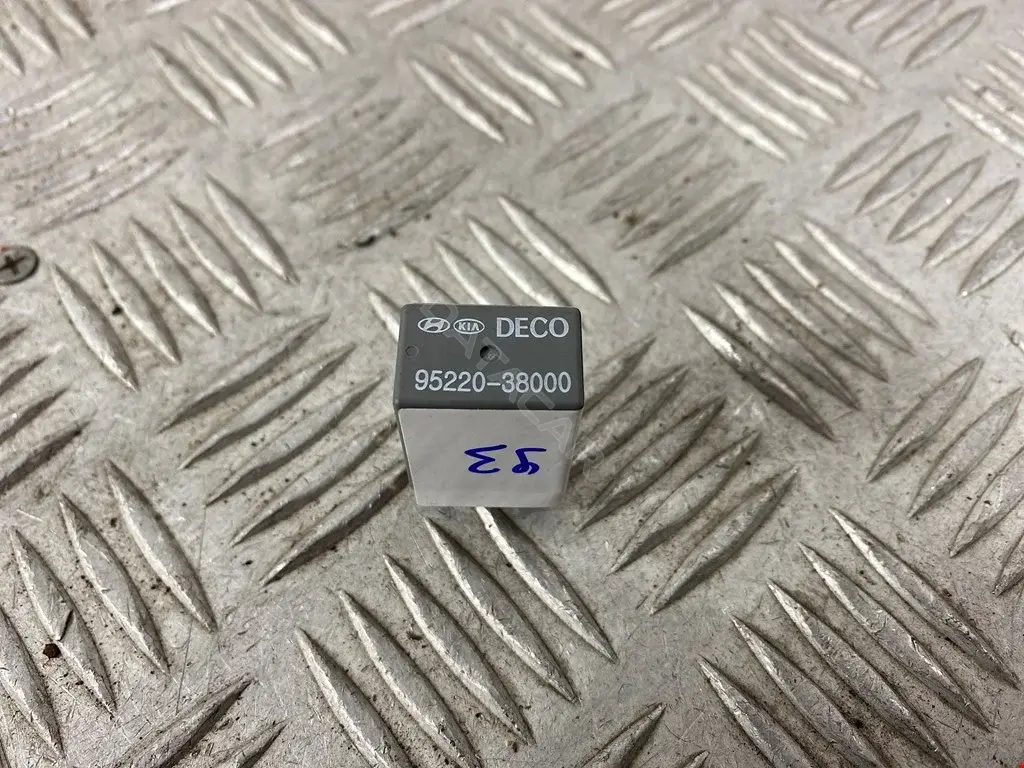 Многофункциональное реле 0986AH0093, 0K95A67740, 8627A008