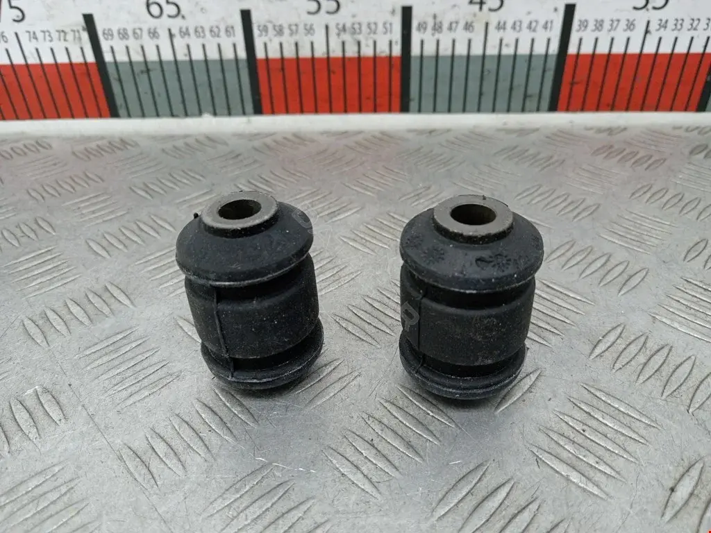Сайлентблок рычага 02395, 701407077A, C8065