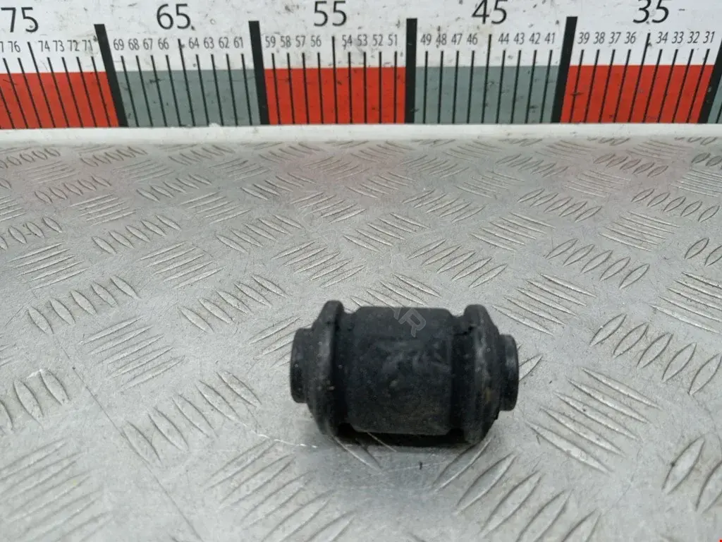 Сайлентблок рычага 04913, 701407183, C8068