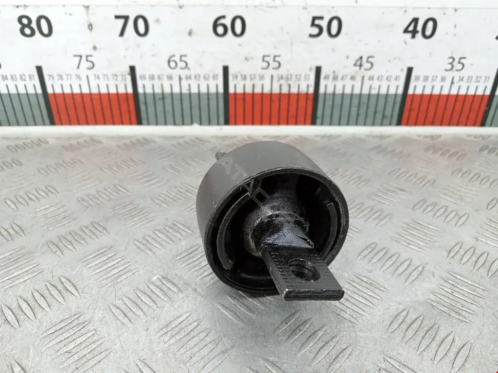 Сайлентблок рычага 516000, 52385SR3000