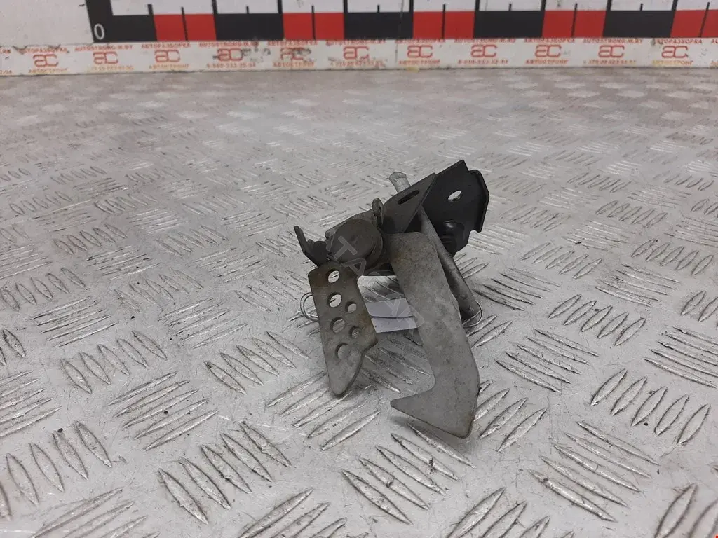 Замок капота 51237183763, 7183763, V202145