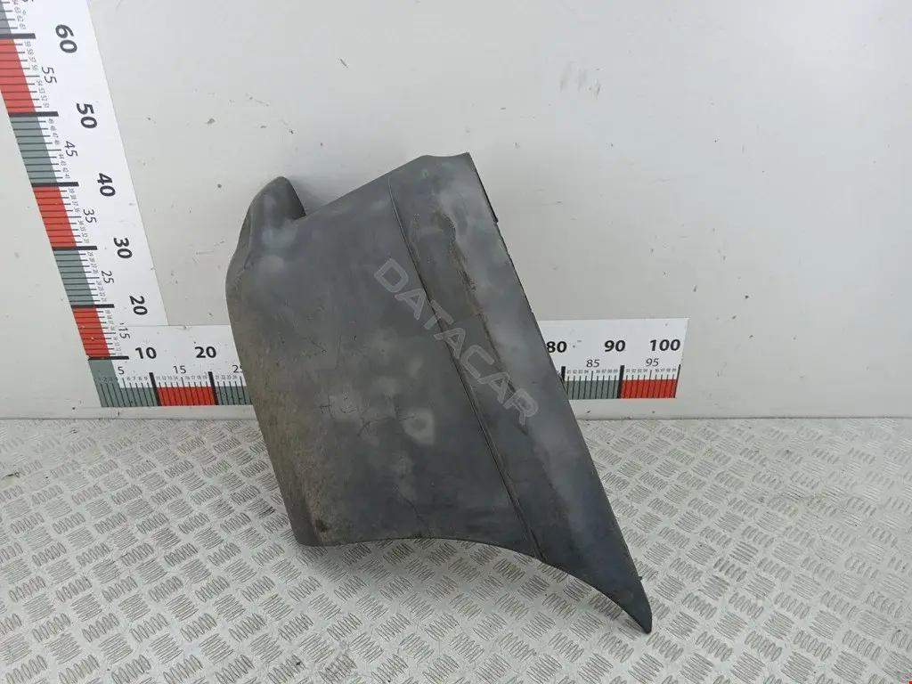 Клык бампера 735279117DX