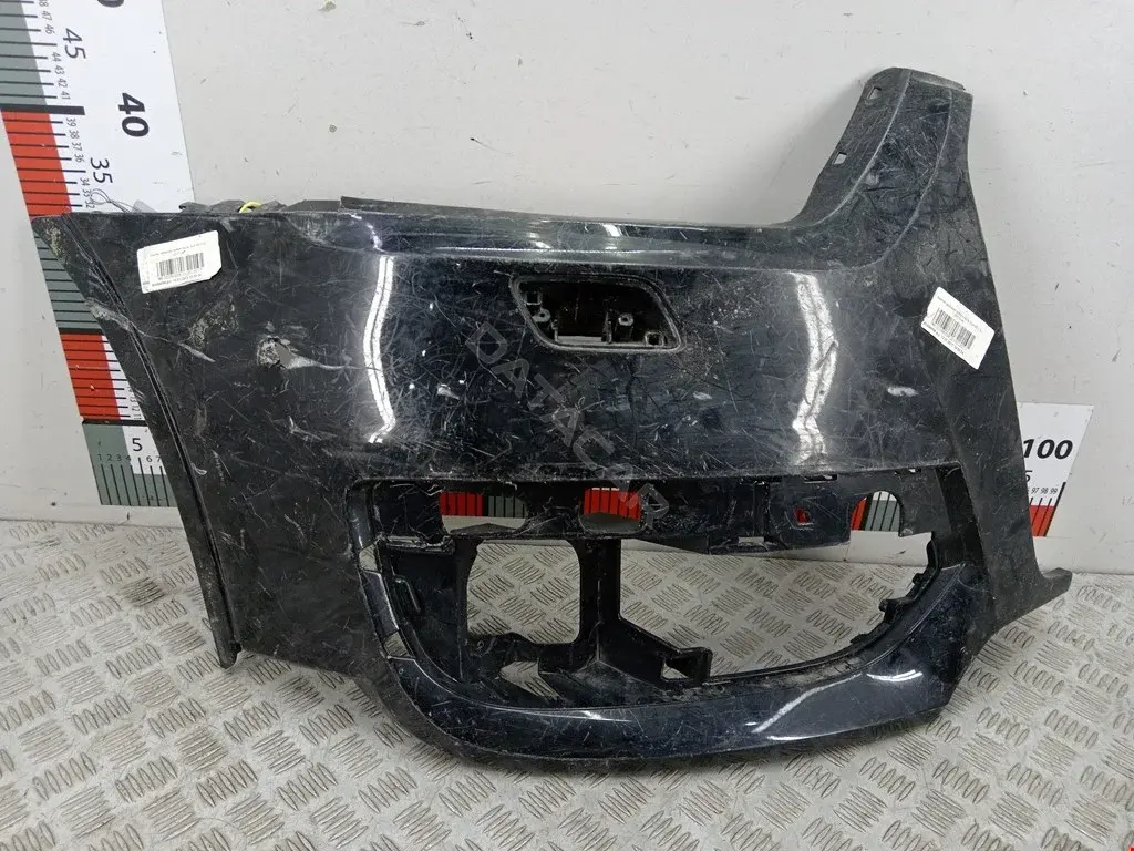 Клык бампера 8U0807438B