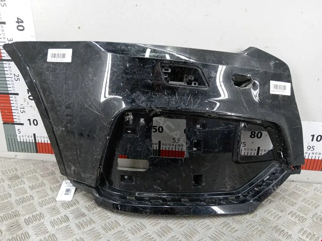Клык бампера 8U0807438AF, 8U0807438AG