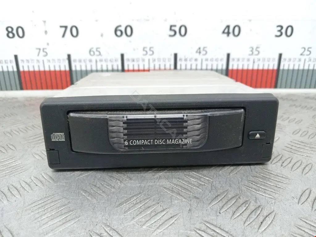 CD-чейнджер 65126986081, 65129131850