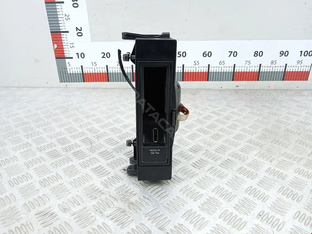 Блок управления мультимедиа 3C2857285C, 5N0035341H