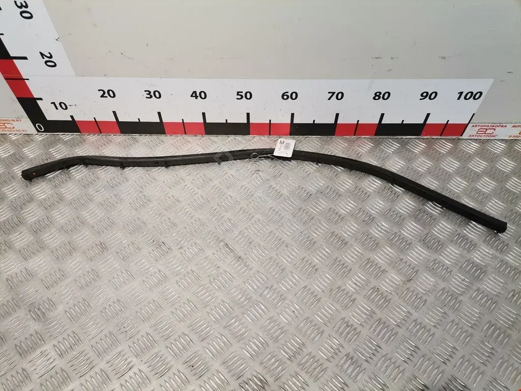 Уплотнитель двери 55136115AD