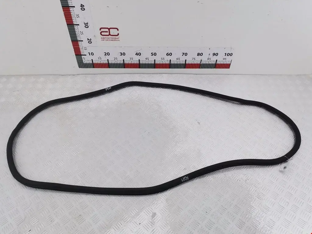 Уплотнитель двери 1T0867913K