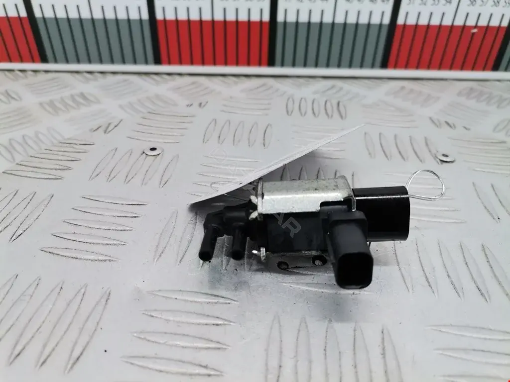 Клапан воздушный 1964244