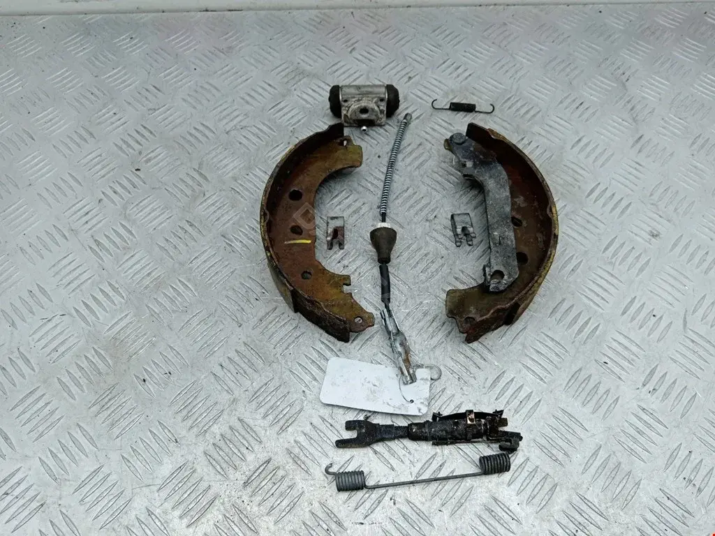 Колодки ручника 1947386