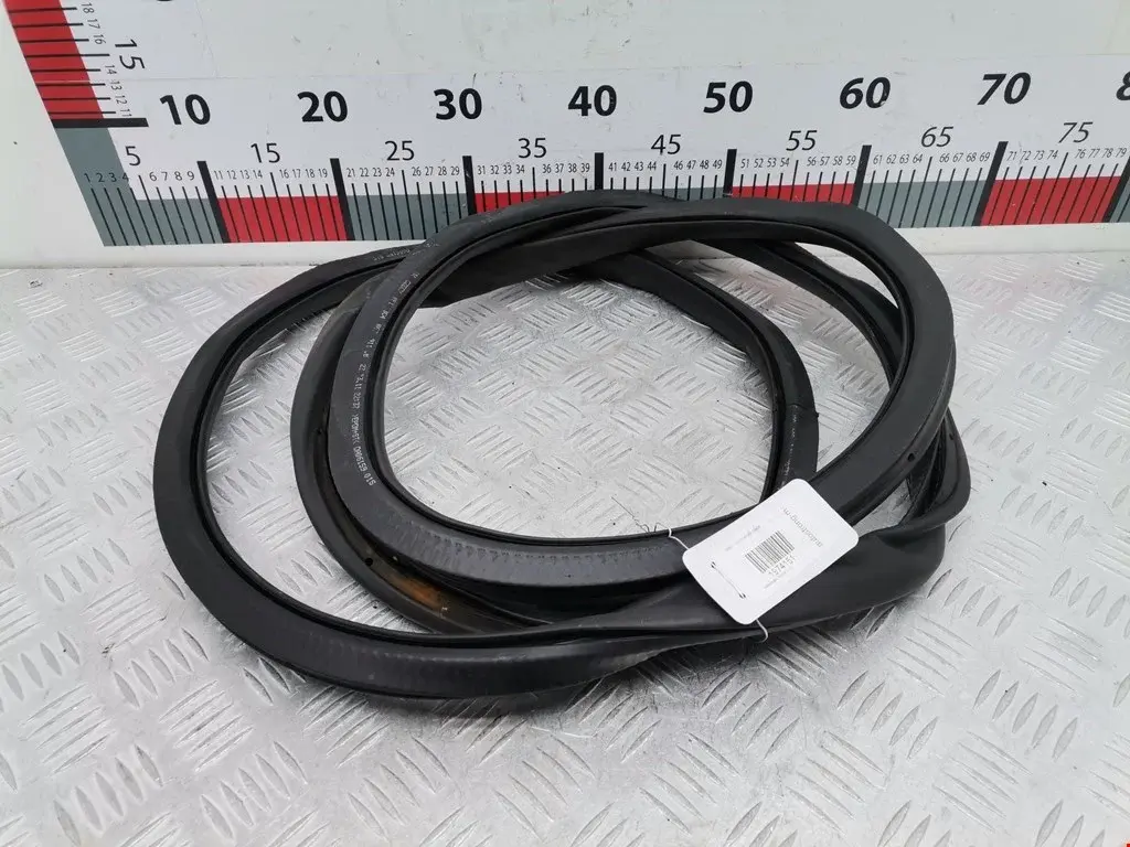 Уплотнитель двери 3C9867913C