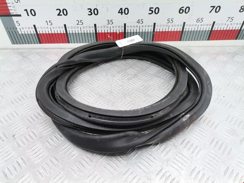 Уплотнитель двери 3C9867913C