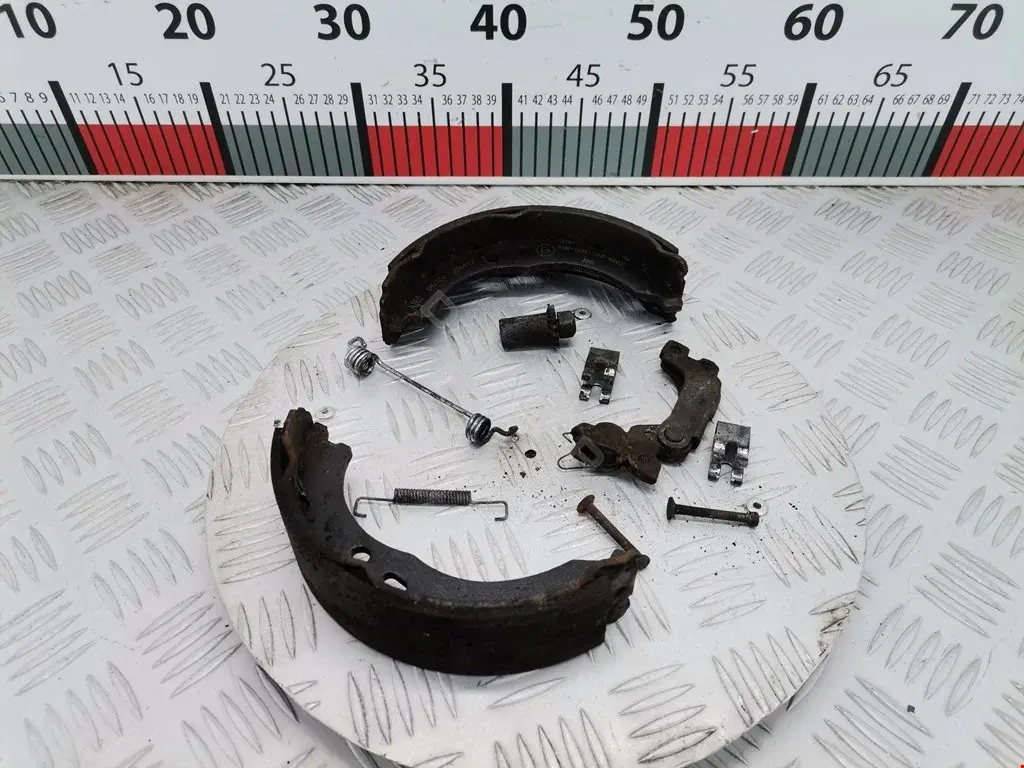 Колодки ручника 4701C2, 735428779