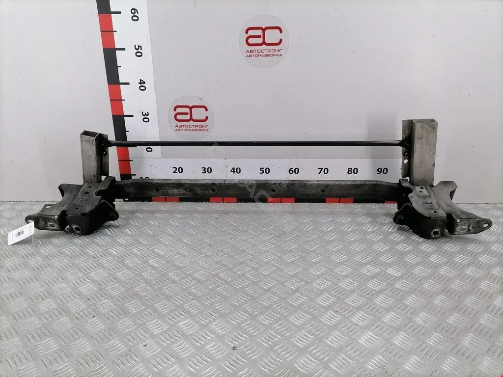 Балка под радиатор 625306167R