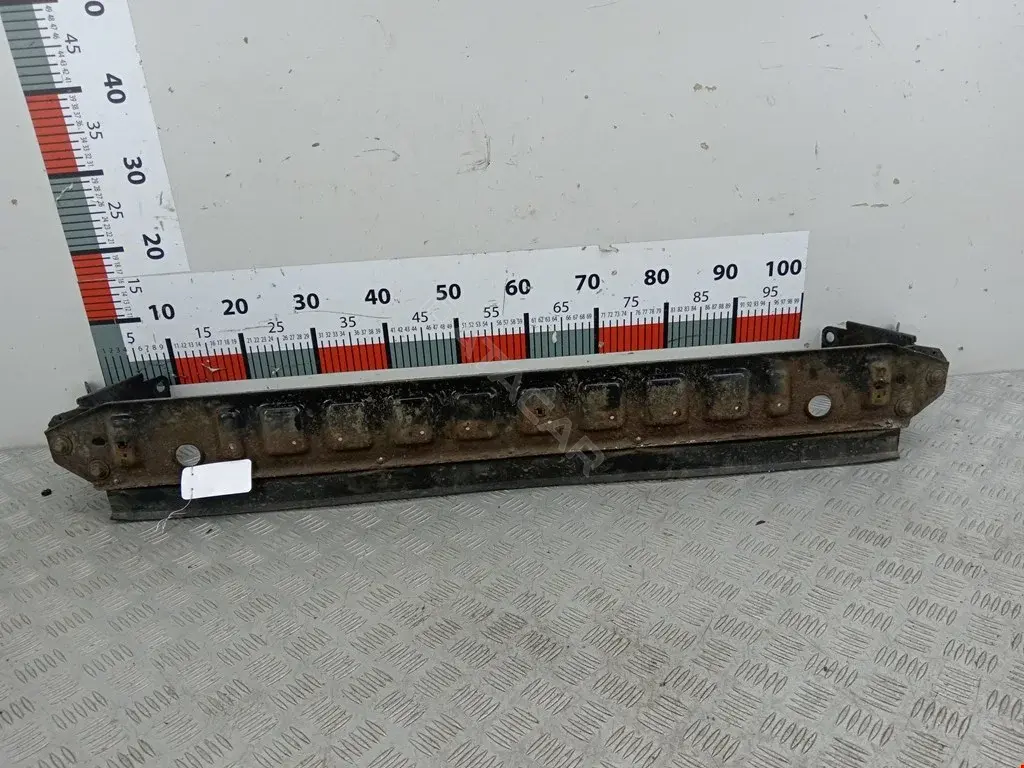 Балка под радиатор 30723358, 31202751, 31274615