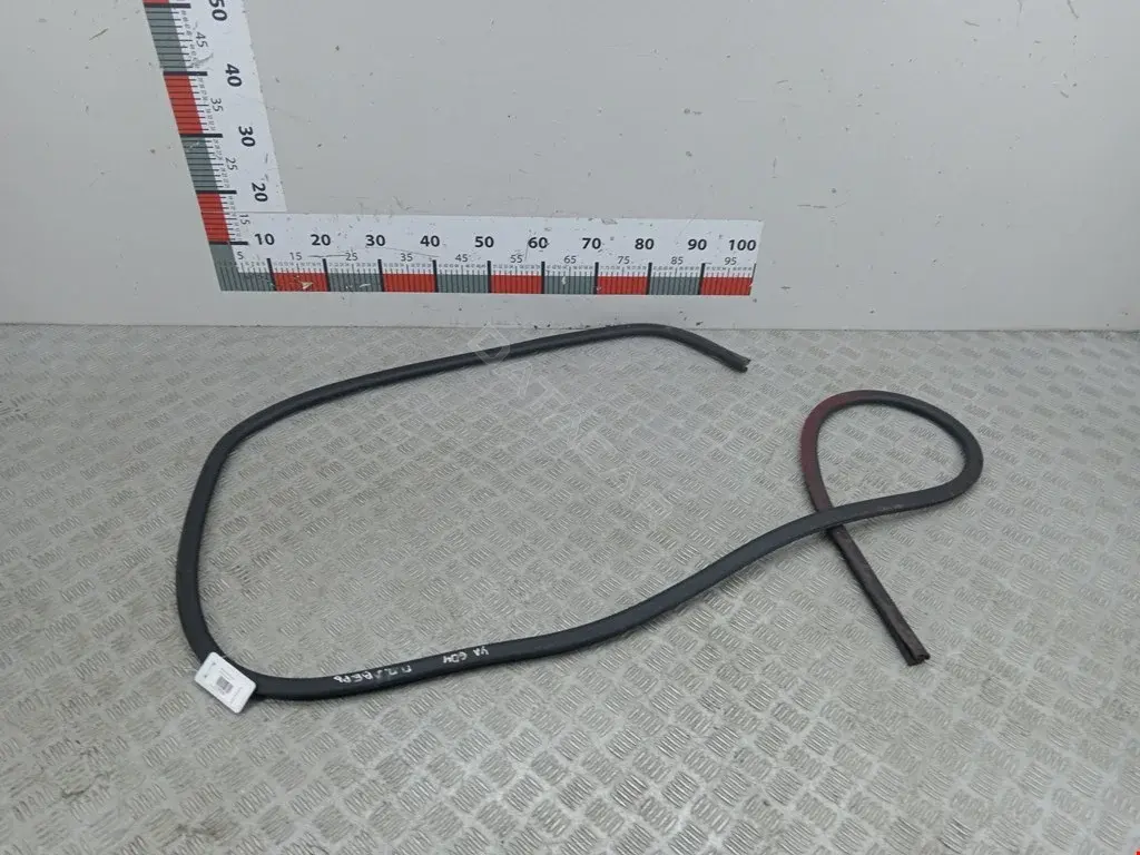 Уплотнитель двери 2K0837911A, 2K0837911C, 2K0837911G