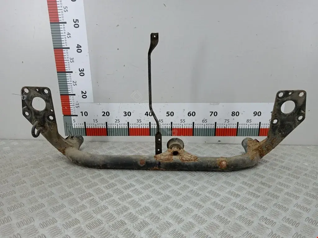 Балка под радиатор 8D0199521M