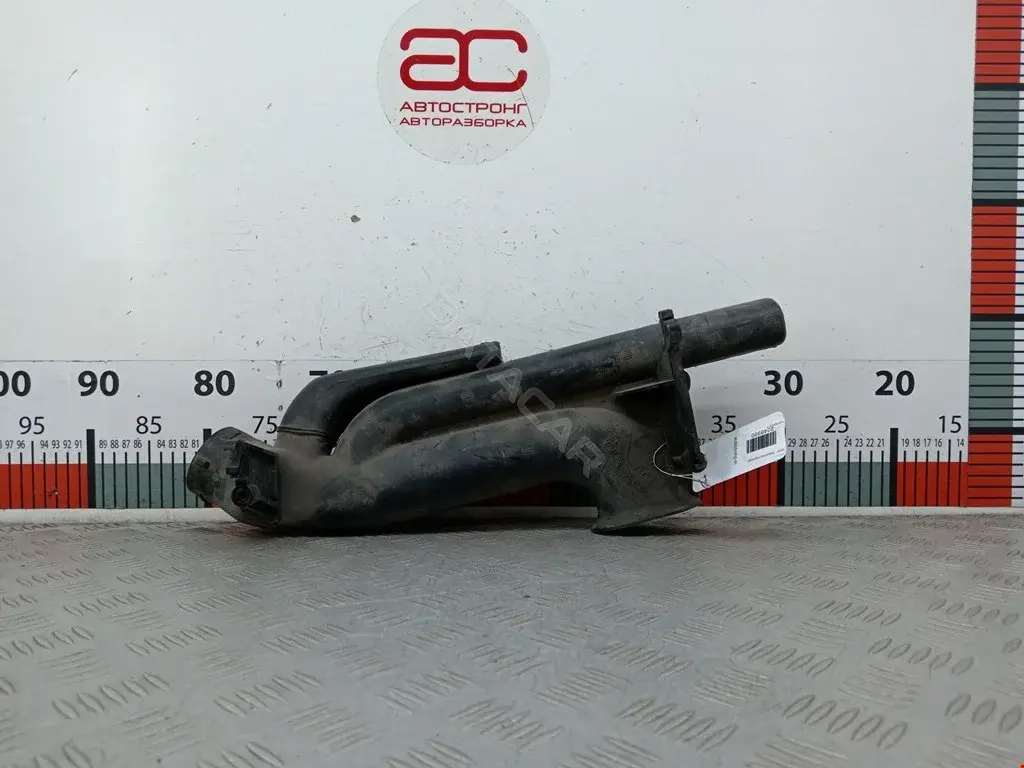 Воздуховод 9202935FJ