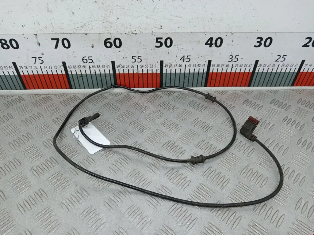 Датчик АБС A0395452928