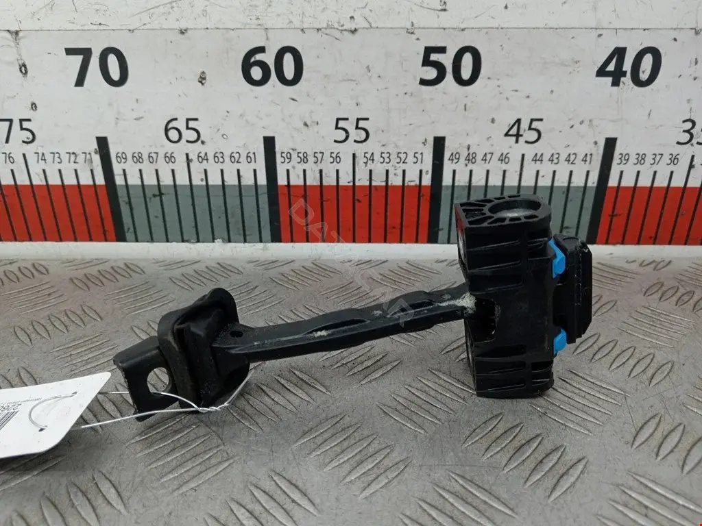Ограничитель двери 5N0837267