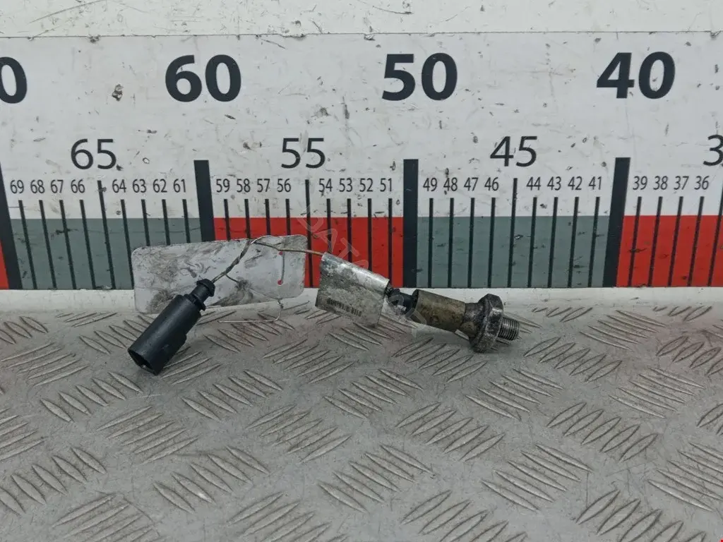 Датчик давления масла 038919081F, 038919081G, 06A919081