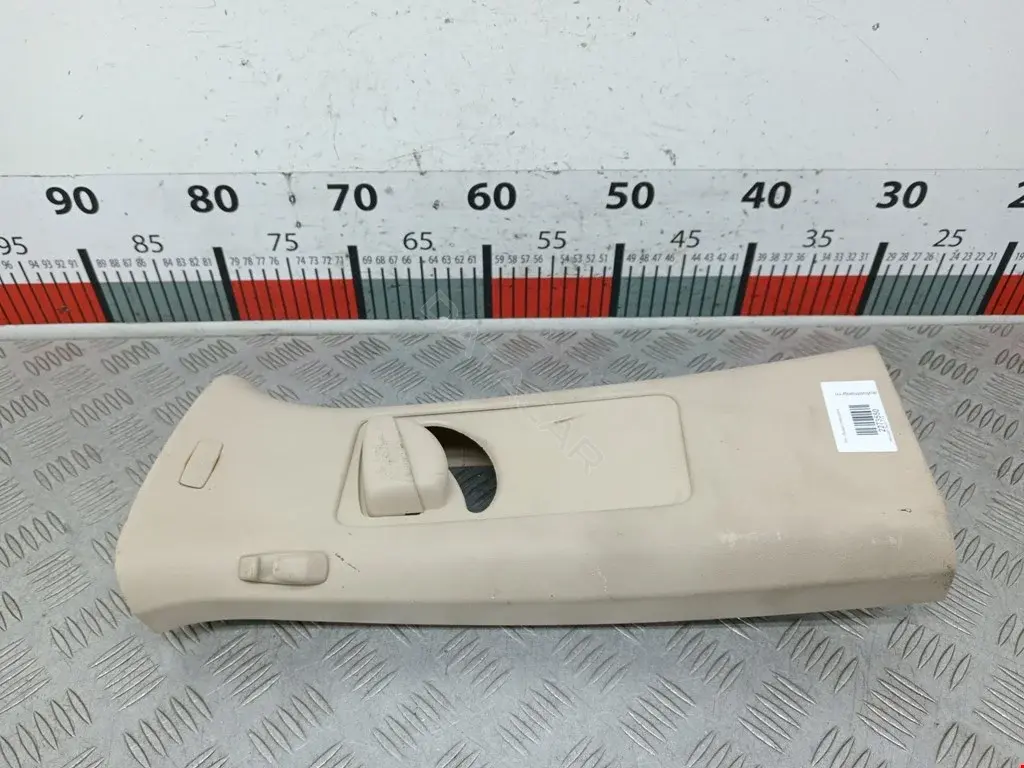 Обшивка стойки 1T0868309D